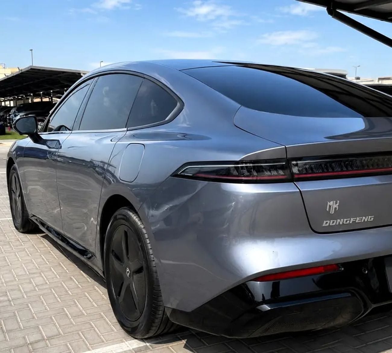 دونج فينج ريتش 7 272A 200 Pro EREV | GCC Specs | Brand Electric Sedan