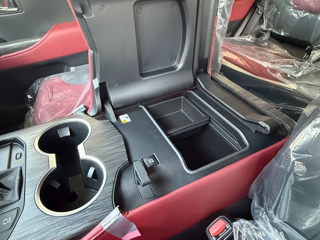 Toyota Land Cruiser 2026 TOYOTA LAND CRUISER GR SPORT 3.5 TWIN TURBO **EXPORT ONLY**التصدير فقط خارج الخليج***