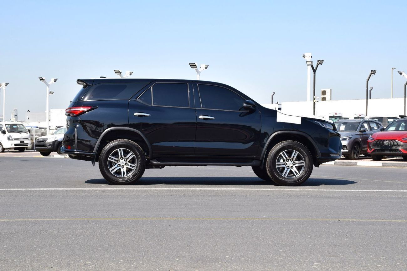 Toyota Fortuner New Fortuner SR5 2026 (Petrol 2.7)