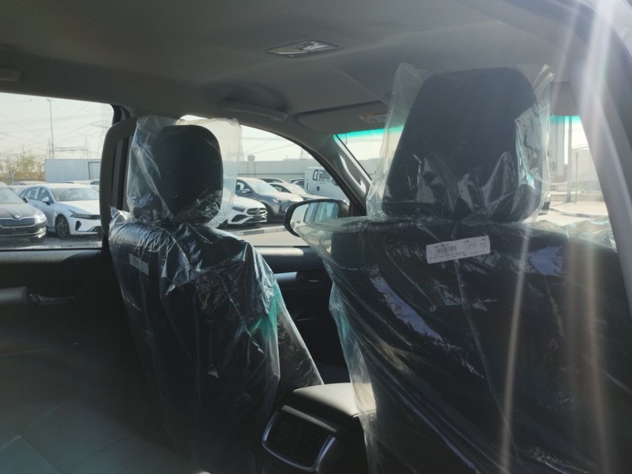 تويوتا هيلوكس 2.8L A/T HIGH