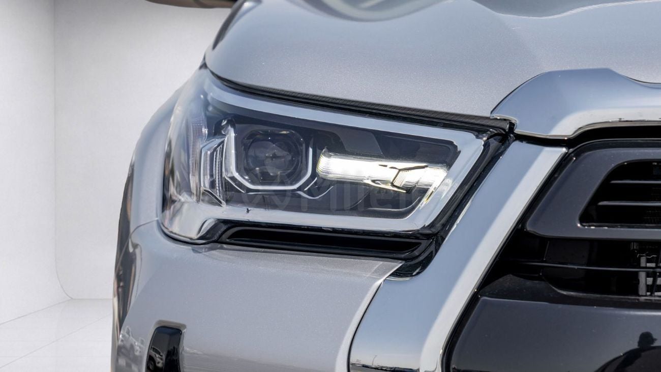 Toyota Hilux  HILUX DC 2.8 DIESEL MHEV AT 4WD | 2-YEAR WARRANTY + SERVICE AVAILABLE | IN-HOUSE FINANCING | 0% DOWN
