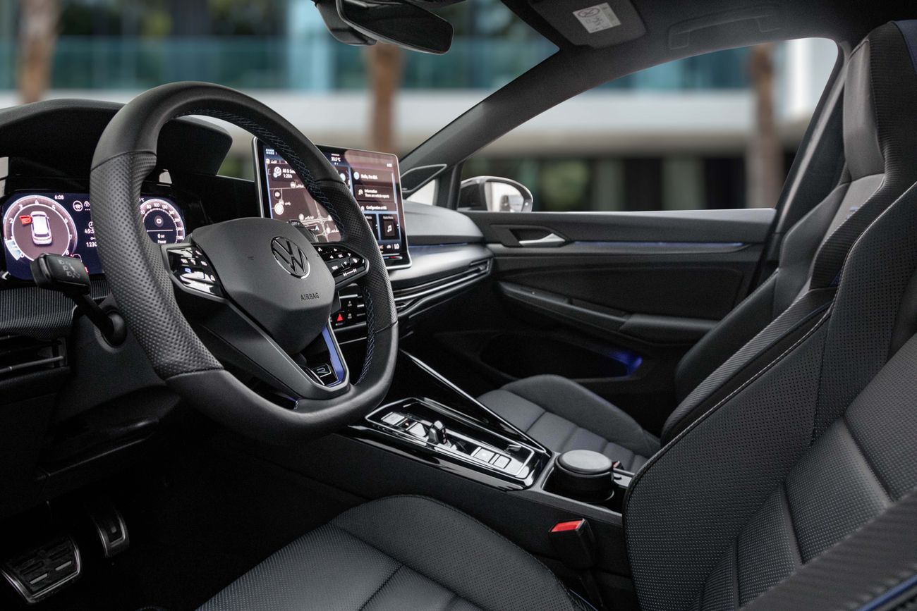 Volkswagen Golf R Golf R | 4,309 P.M | 0% Downpayment | Volkswagen Warranty