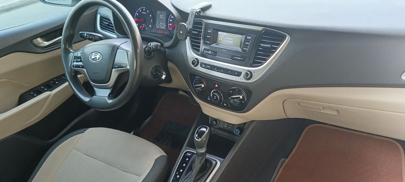 هيونداي أكسنت Mid 1.4L (107 HP)