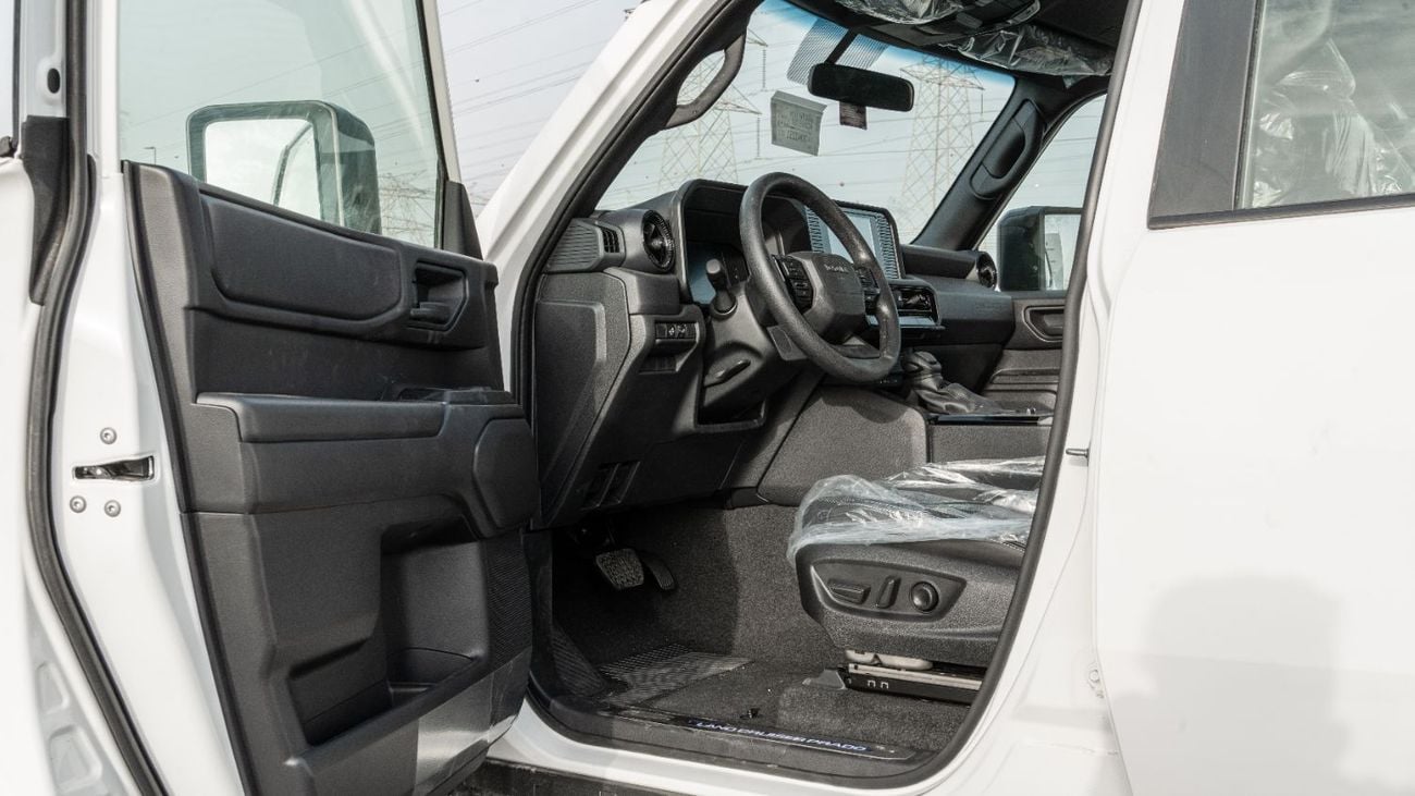 تويوتا برادو 2026 Toyota Prado 2.4L AT Petrol (White-Black) Mid Option