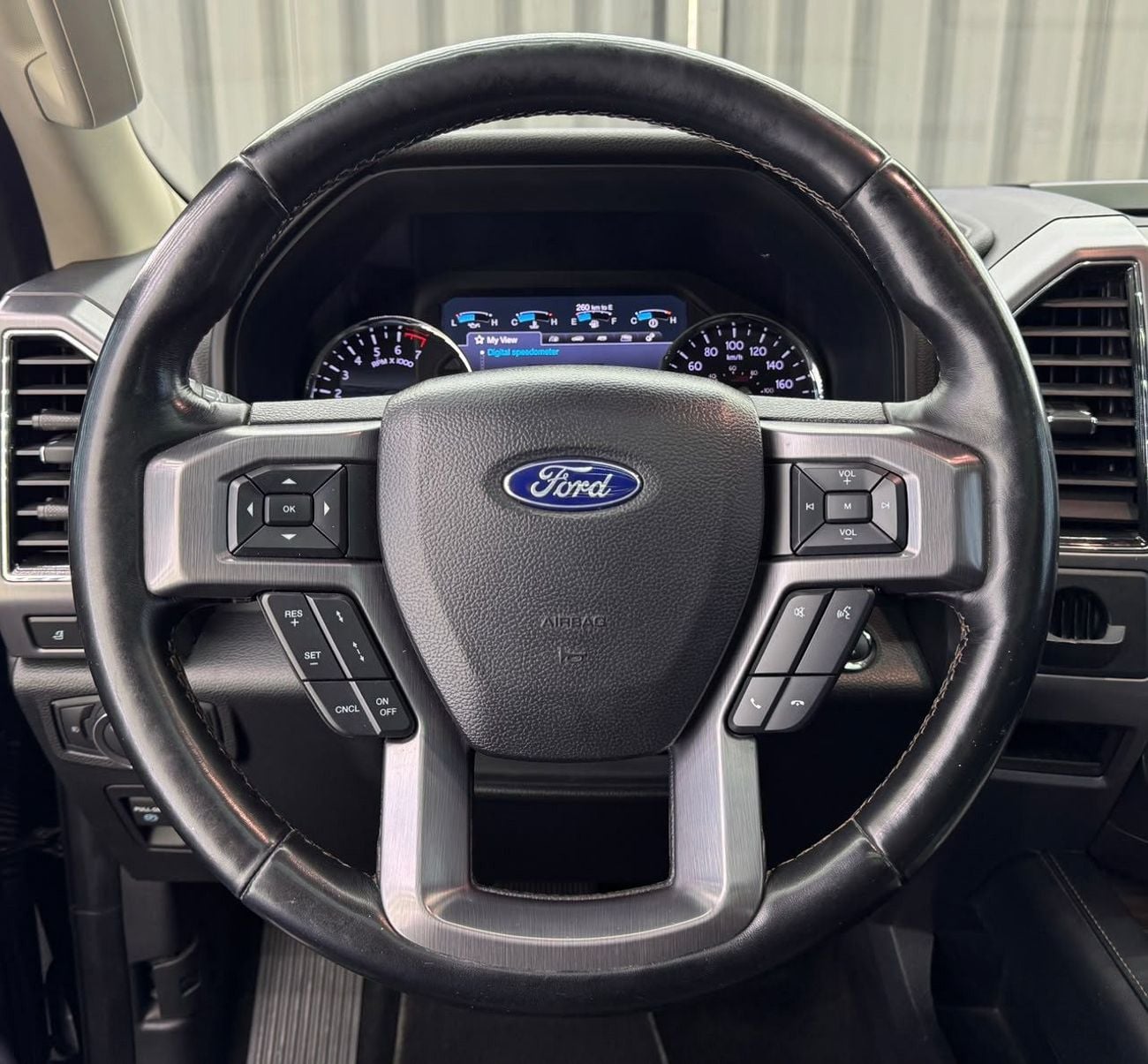 Ford Expedition PLATINUM