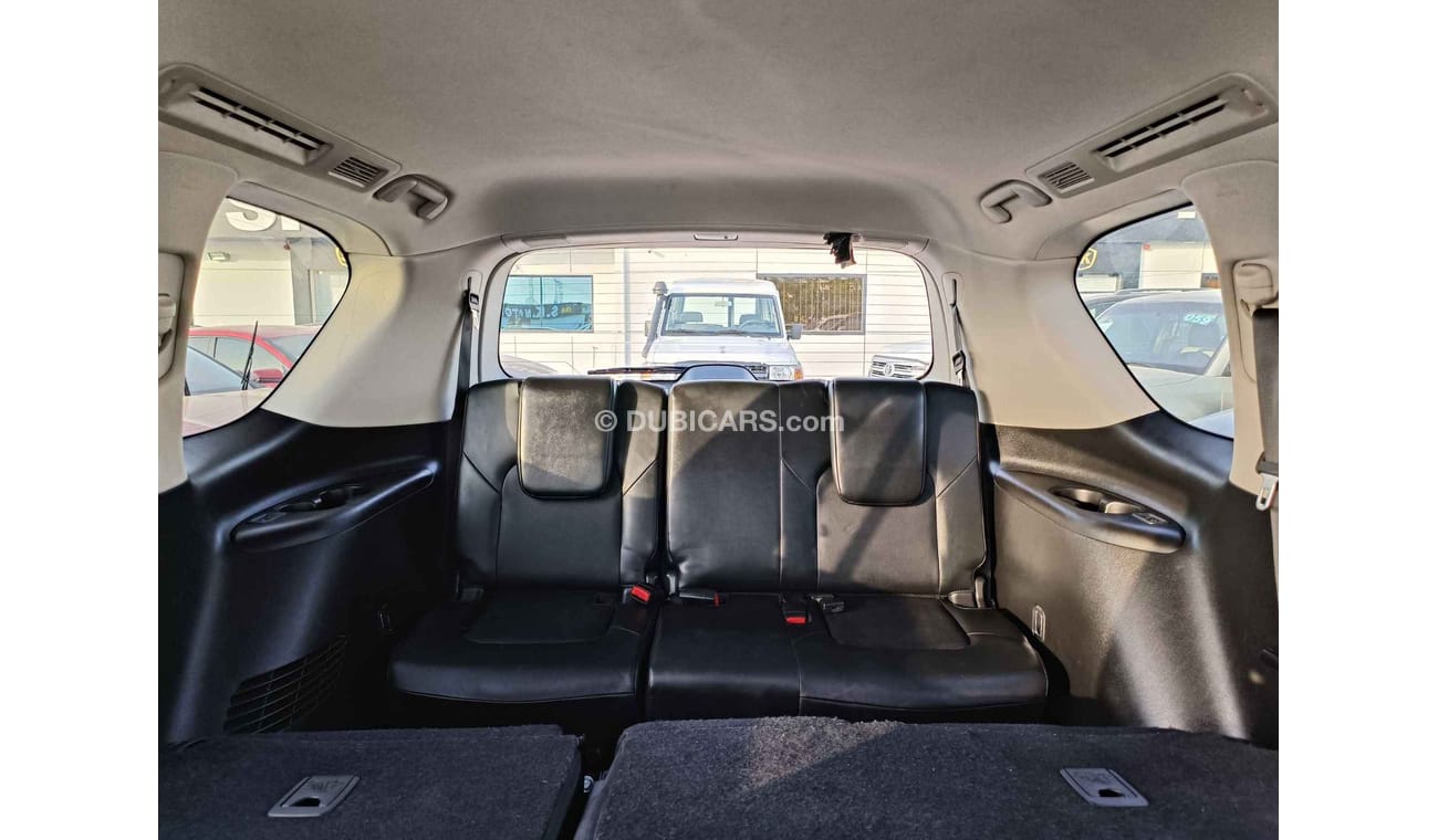 Nissan Armada PLATINIUM / 5.6L / V8 / FULL OPTION / 4WD (LOT # 82722)