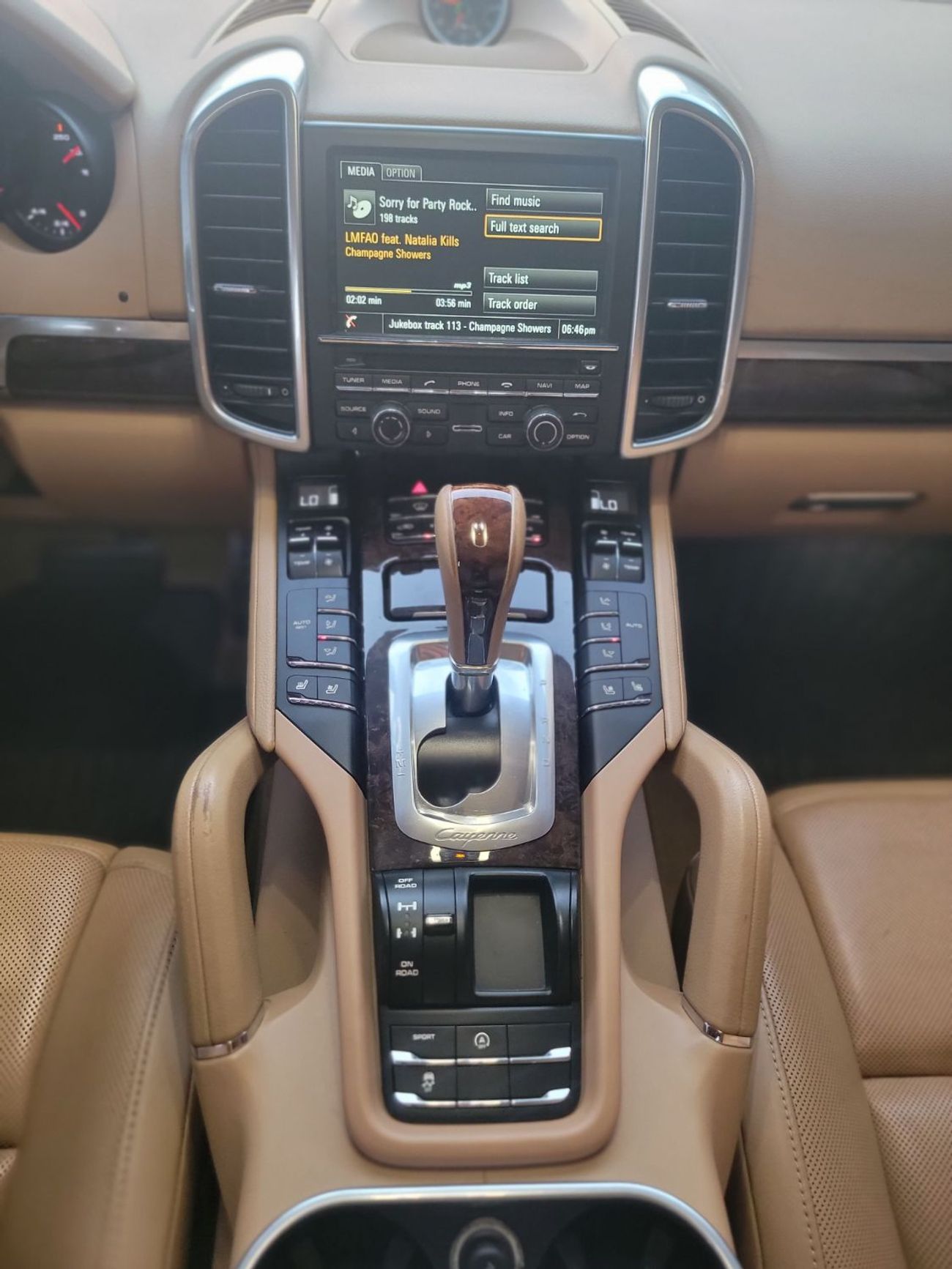 Porsche Cayenne Platinum Edition 3.6L