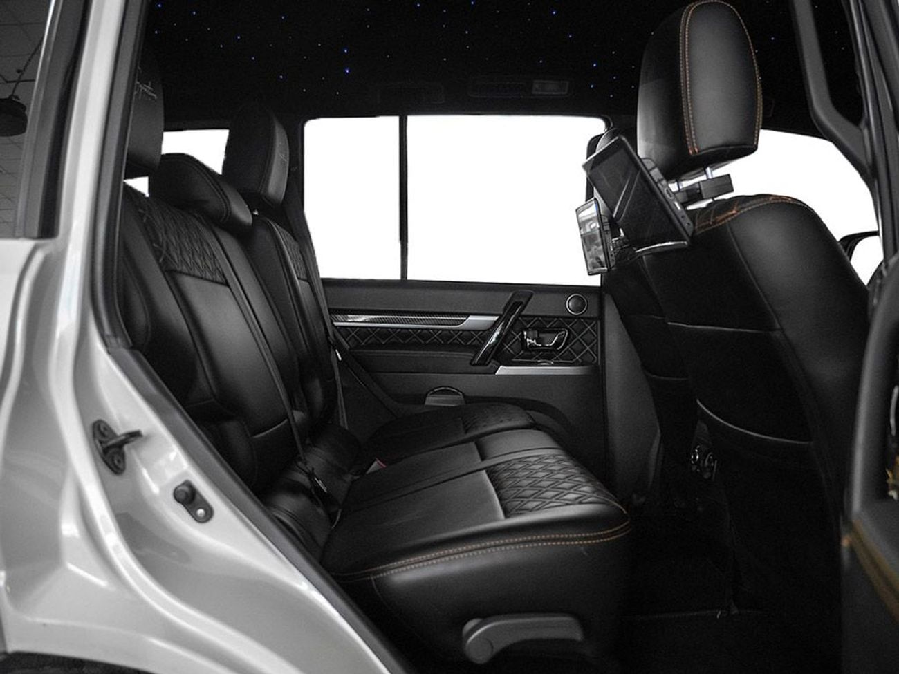 ميتسوبيشي باجيرو Signature Edition 3.8L V6