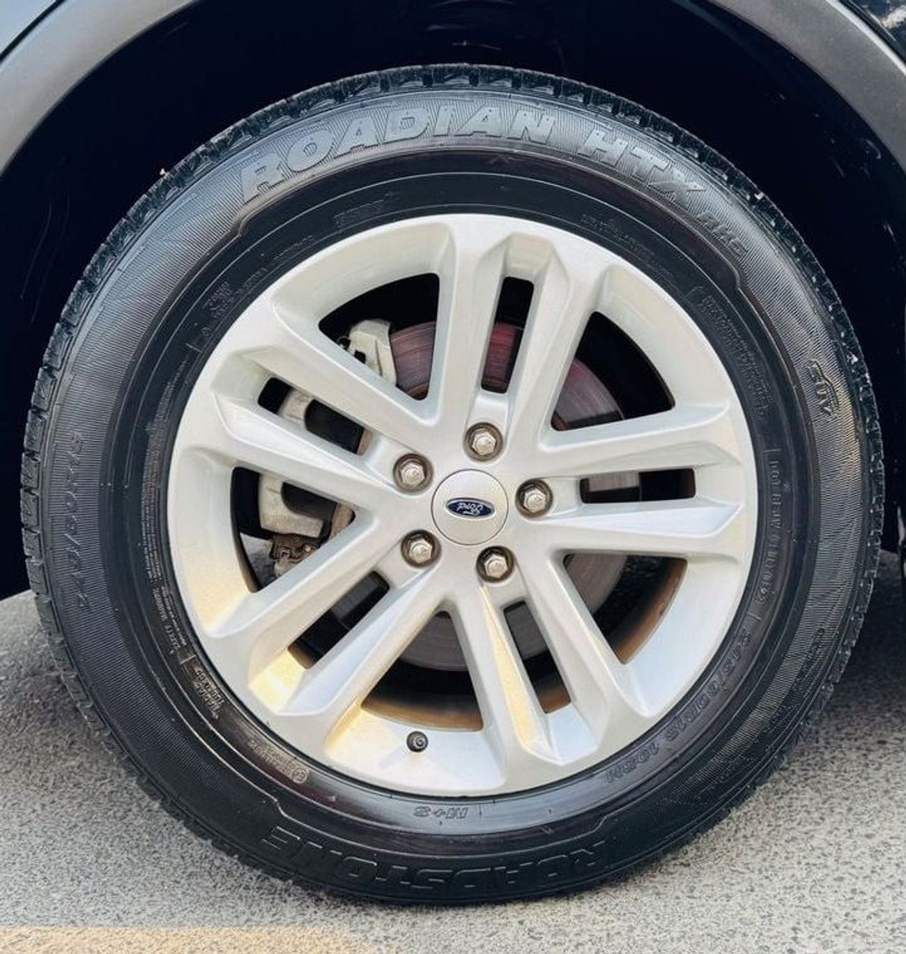 Ford Explorer Std 3.5L 4WD