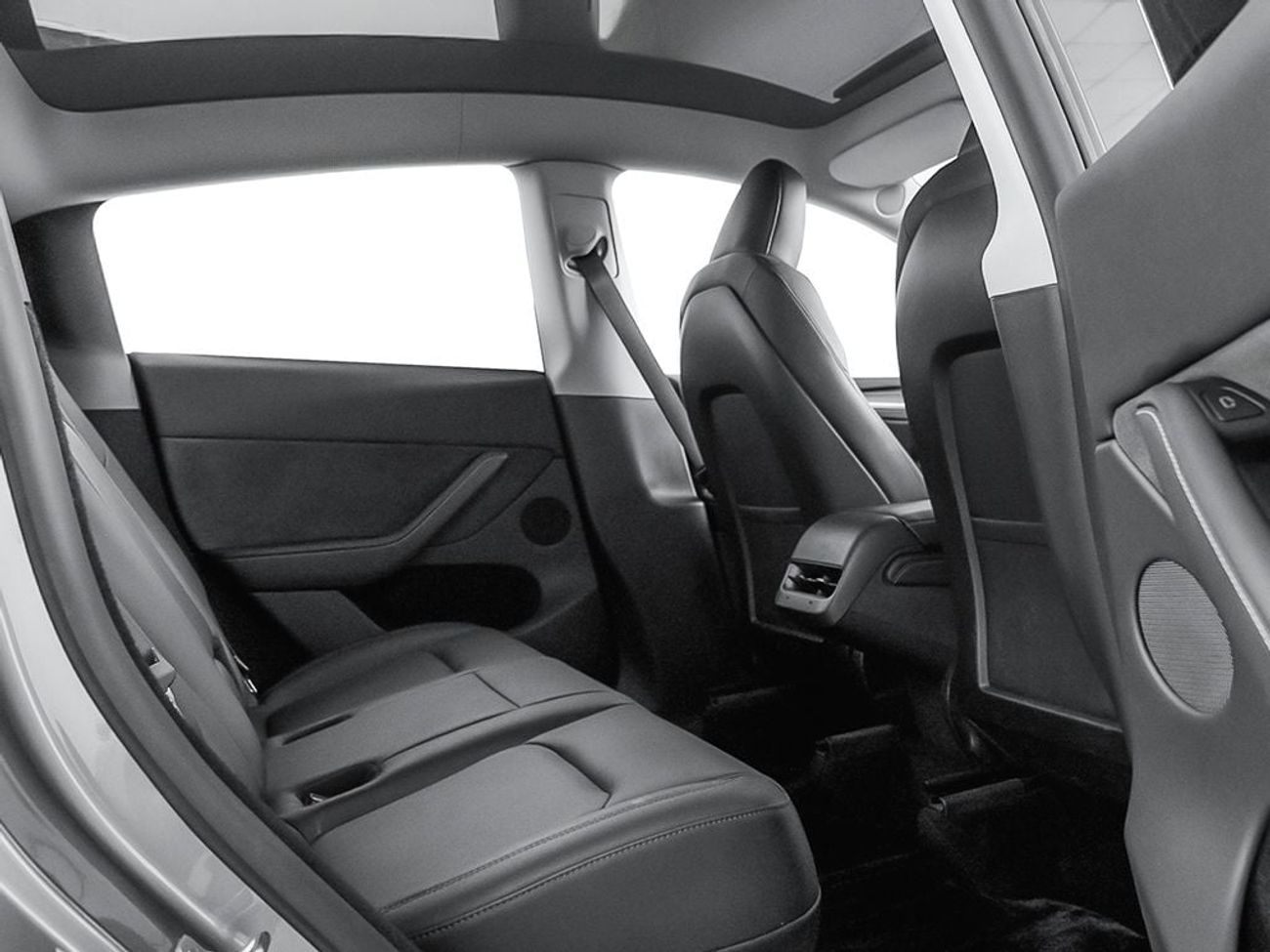 تسلا موديل Y Performance (AWD)