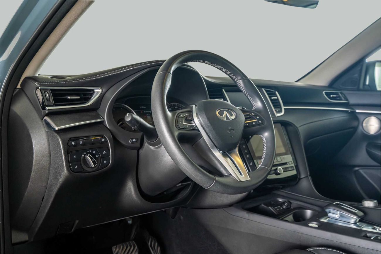 Infiniti QX50 LUXE 2.0