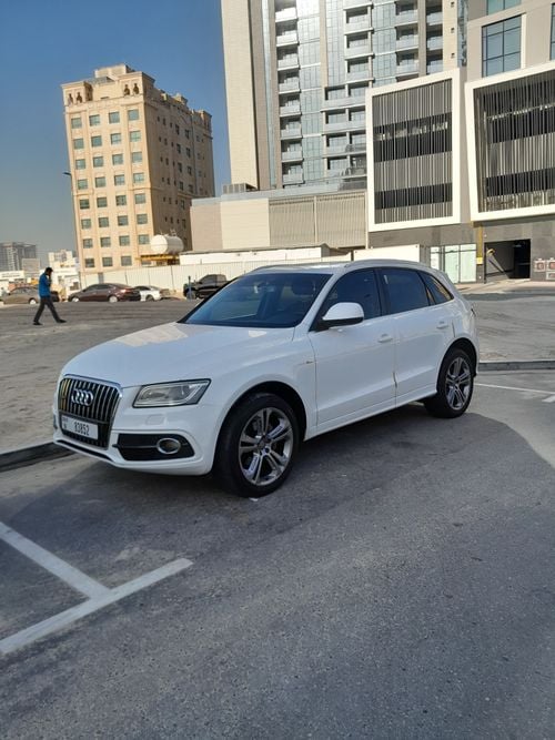 Audi Q5 TFSI quattro S-Line 2.0L