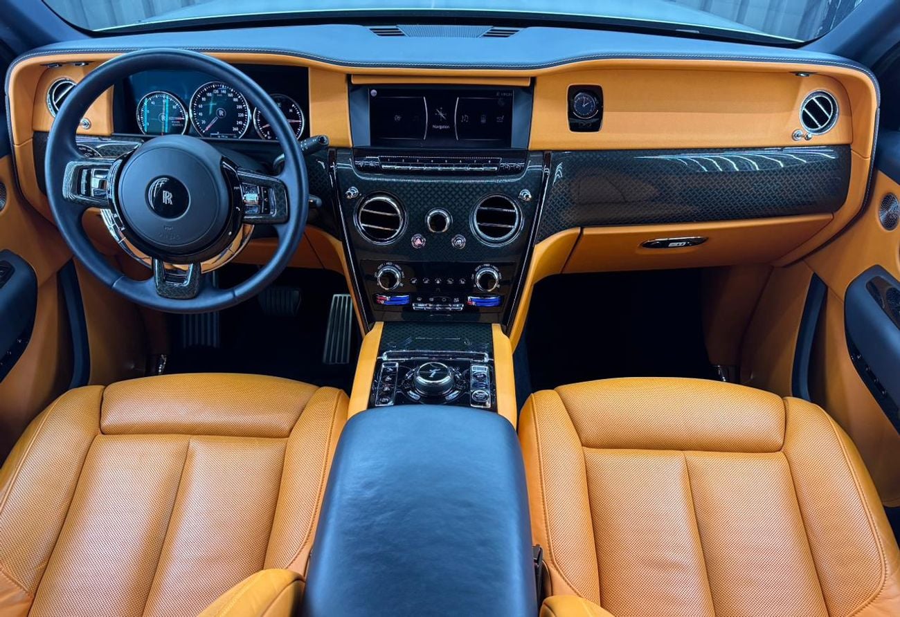 Rolls-Royce Cullinan Black Badge,6.75L,V12,8 -Speed Automatic,AWD