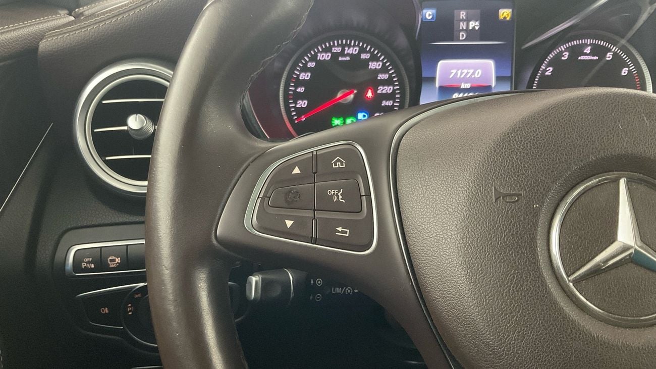 Mercedes Benz GLC250 AMG 2.0 GLC 250 4MATIC AUTO | Guaranteed Warranty | 0 Down Payment