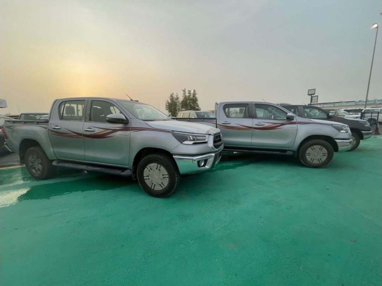 Toyota Hilux GLX 2.7L Double Cab Utility 4WD A/T GLX Double Cab Utility 4WD A/T GLX Double Cab Utility 4WD M/T 20
