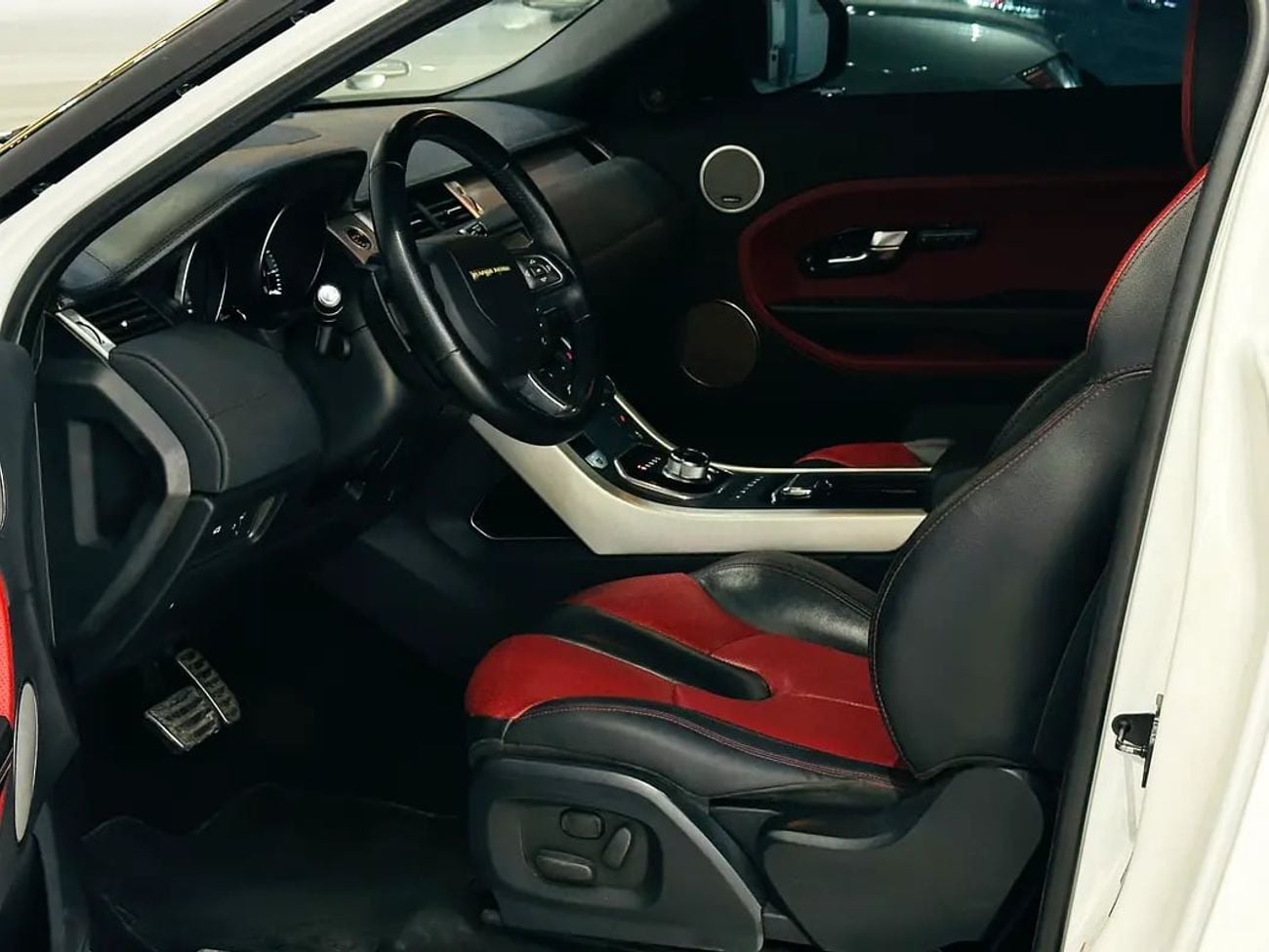 Land Rover Range Rover Evoque HSE Dynamic 2.0L (3 Door)