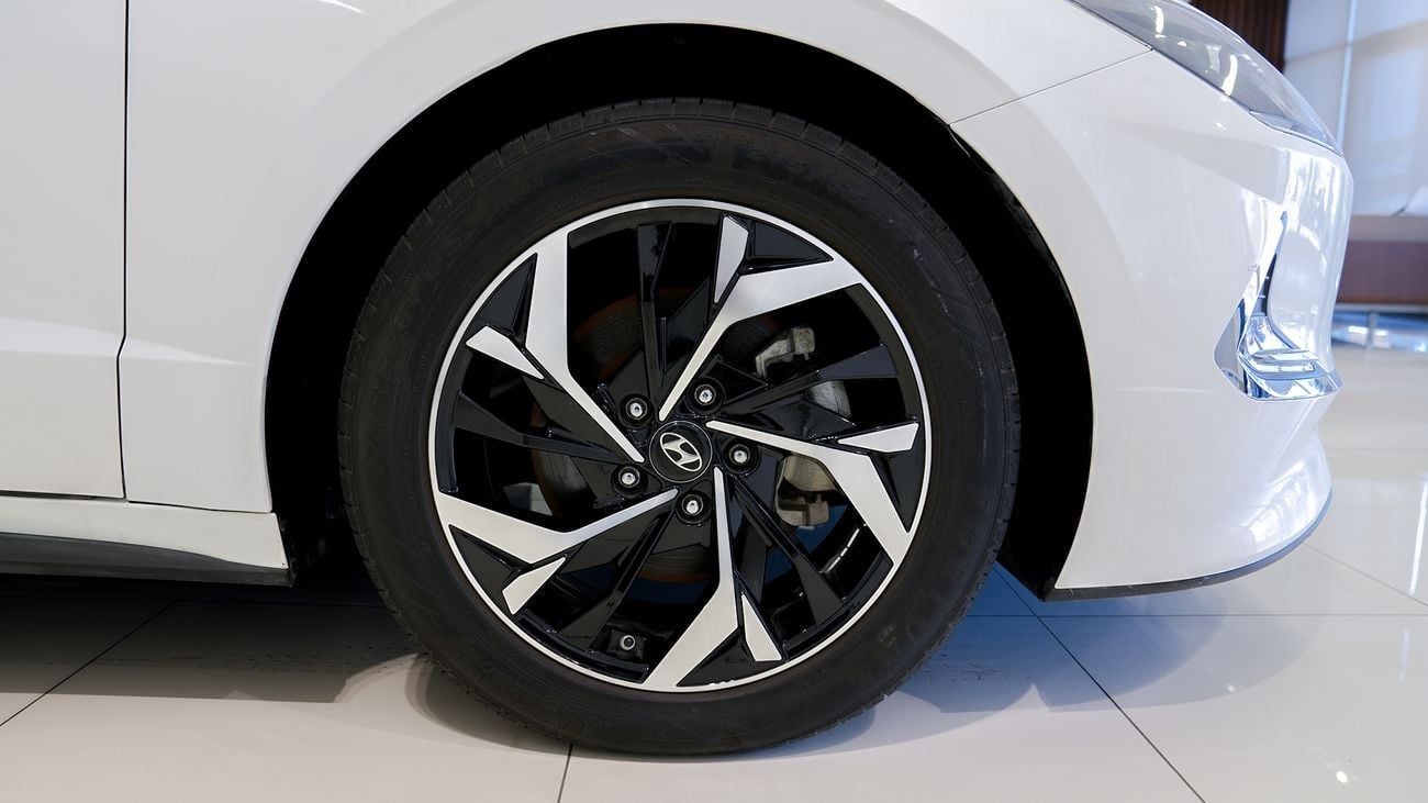 Hyundai Sonata 2.5 L