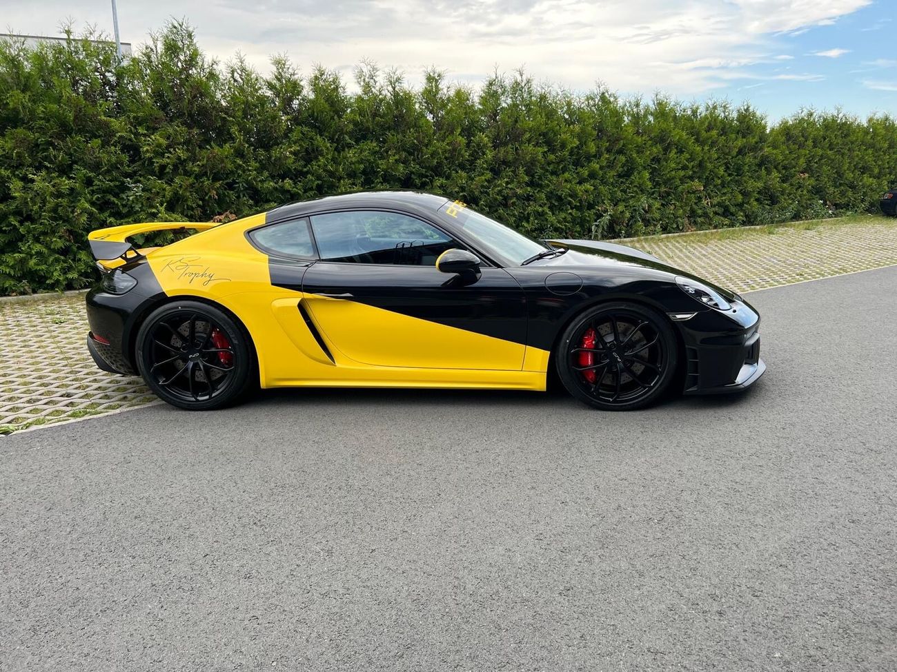 بورش كايمان 718 GT4 4.0L (420 HP) A/T