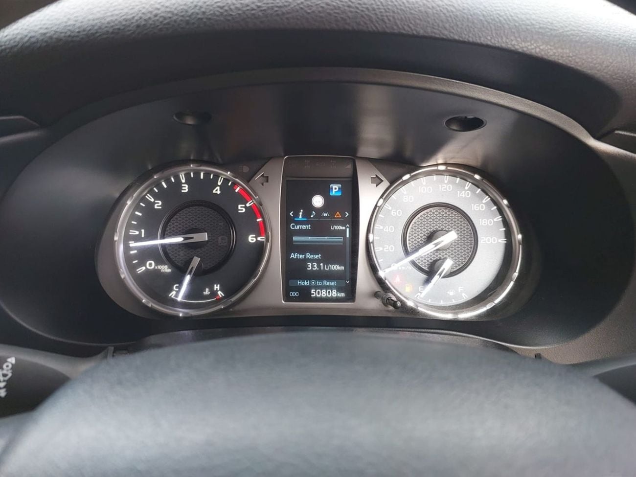 Toyota Hilux TOYOTA HILUX PICKUP RHD 2022 MODEL 2.8 L DIESEL AUTOMATIC(PM18048)