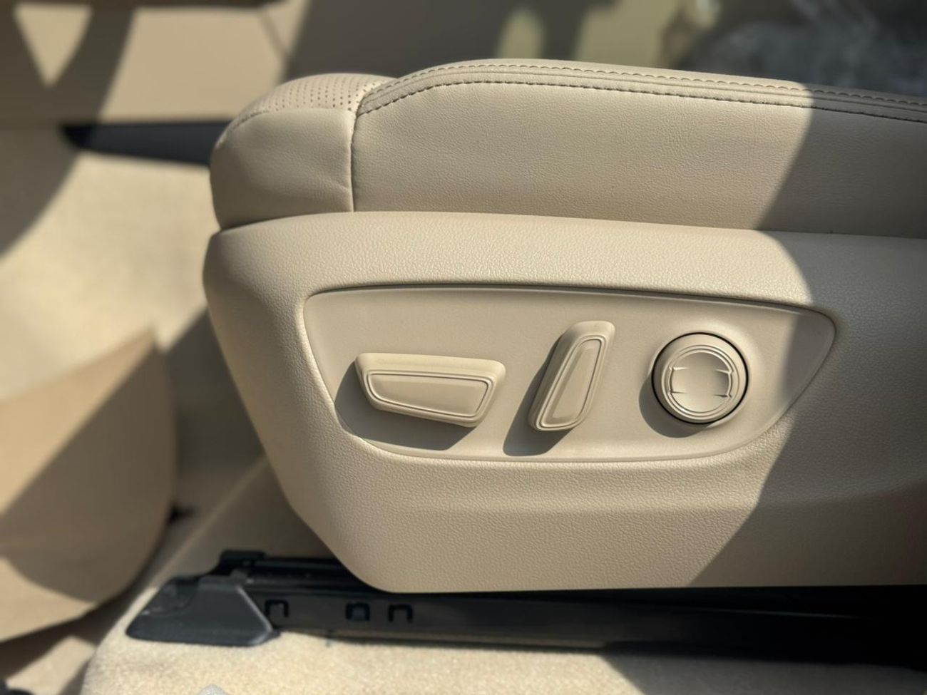 Toyota Land Cruiser LAND CRUISER VX 4.0L 2025