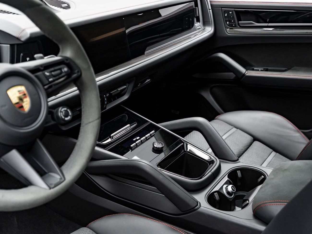 Porsche Cayenne 2025 Porsche Cayenne GTS Coupe, 2026 Porsche Warranty, GTS Interior, Low KMs, GCC