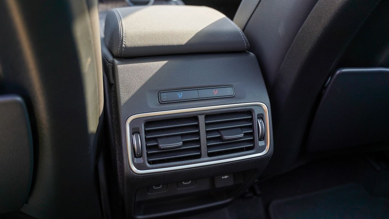 Land Rover Discovery Sport SE P250 DYNAMIC 2025!! FIVE YEARS WARRANTY!! THREE YEARS SERVICE CONTRACT