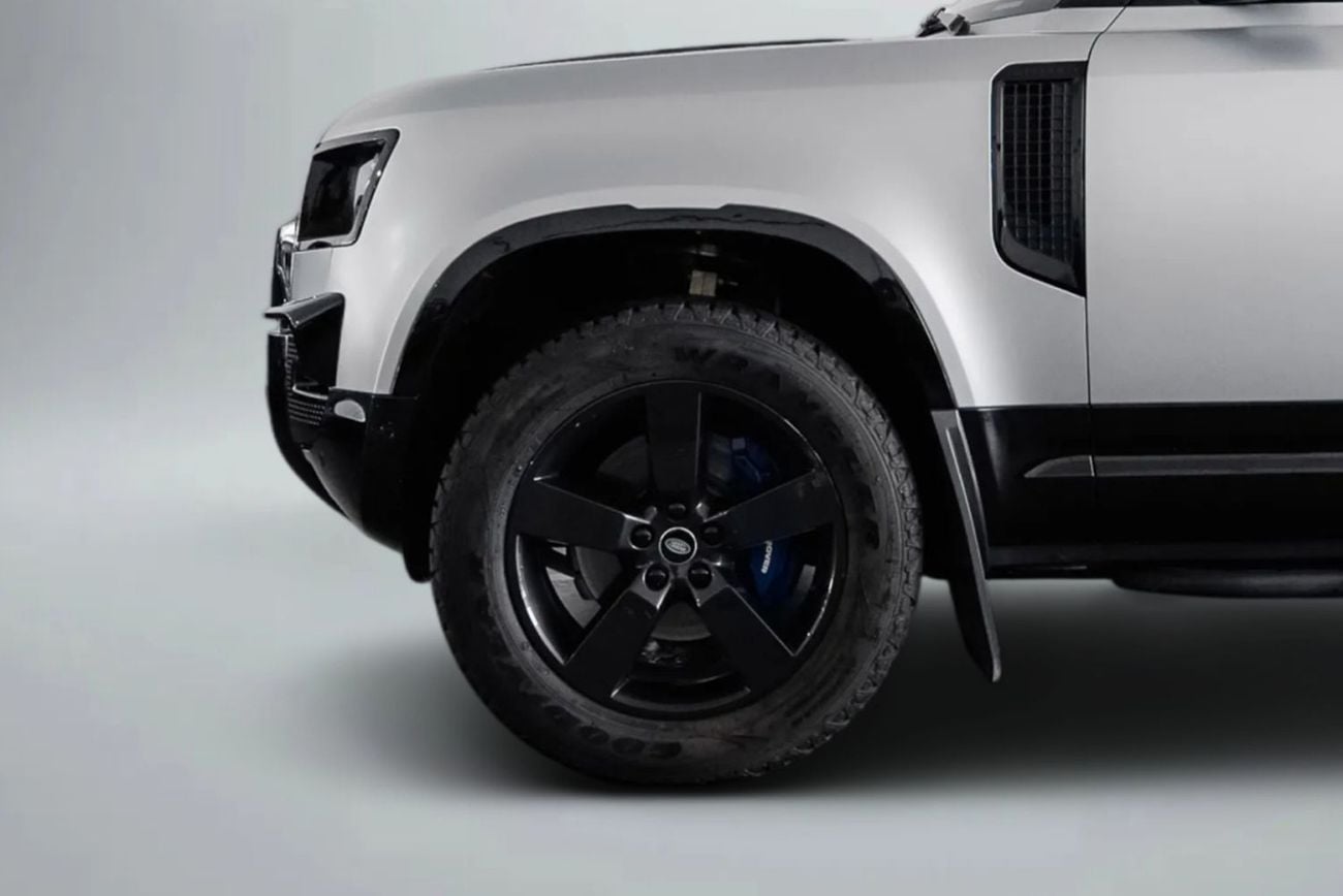 Land Rover Defender P400 90 First Edition 3.0L (6 Seater)