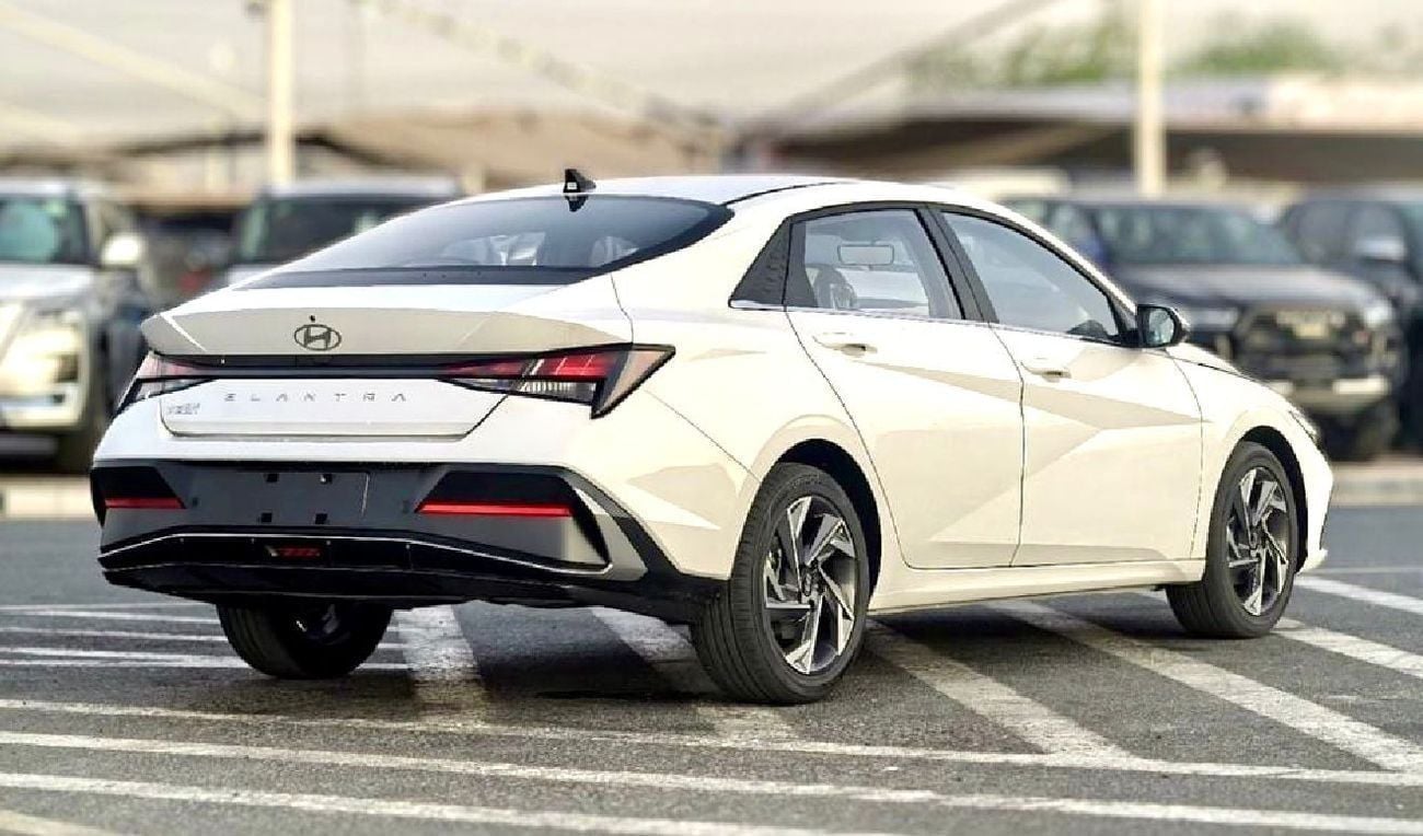 Hyundai Elantra ELITE | 1.5L PETROL | SUNROOF WITH LEATHER | CHINESE SPECS