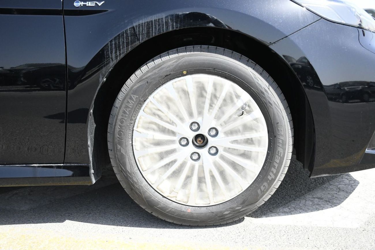 Toyota Camry 2.5L HEV With Sunroof (Ready Car)