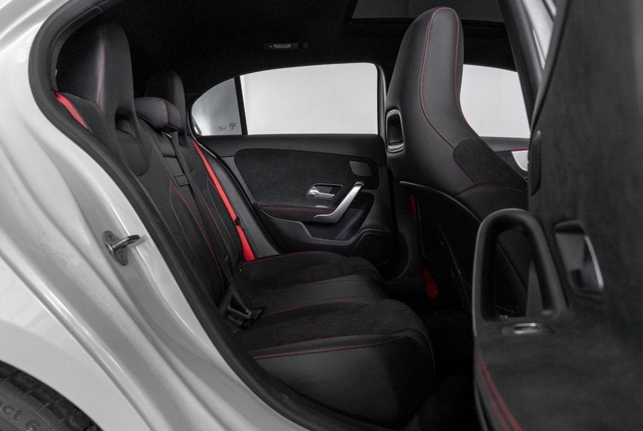 مرسيدس بنز A 35 AMG 4MATIC Hatchback