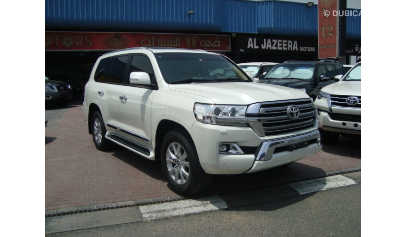 Toyota Land Cruiser GXR V8