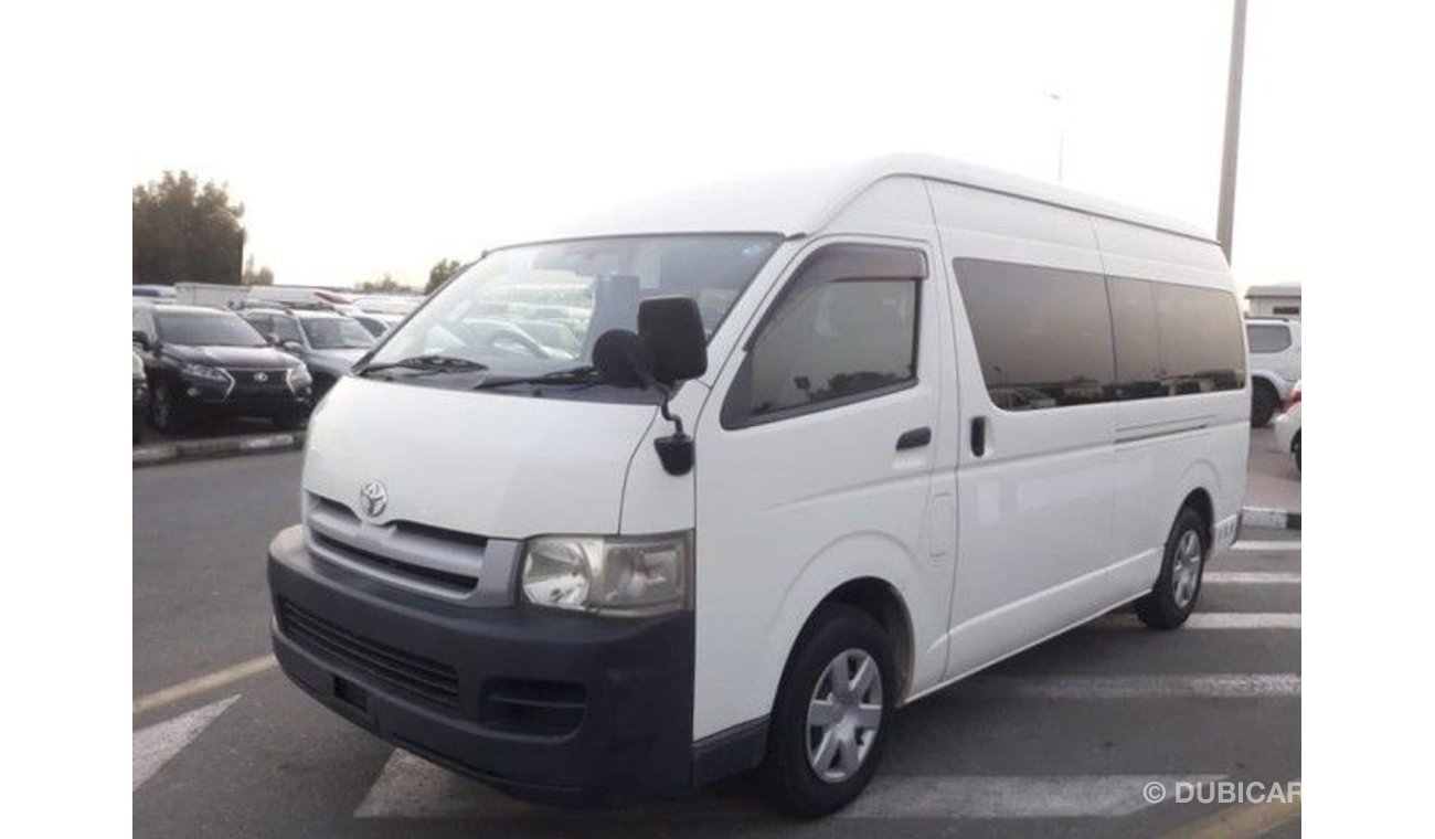 تويوتا هاياس Hiace Commuter Van RIGHT HAND DRIVE  (Stock no PM 475 )