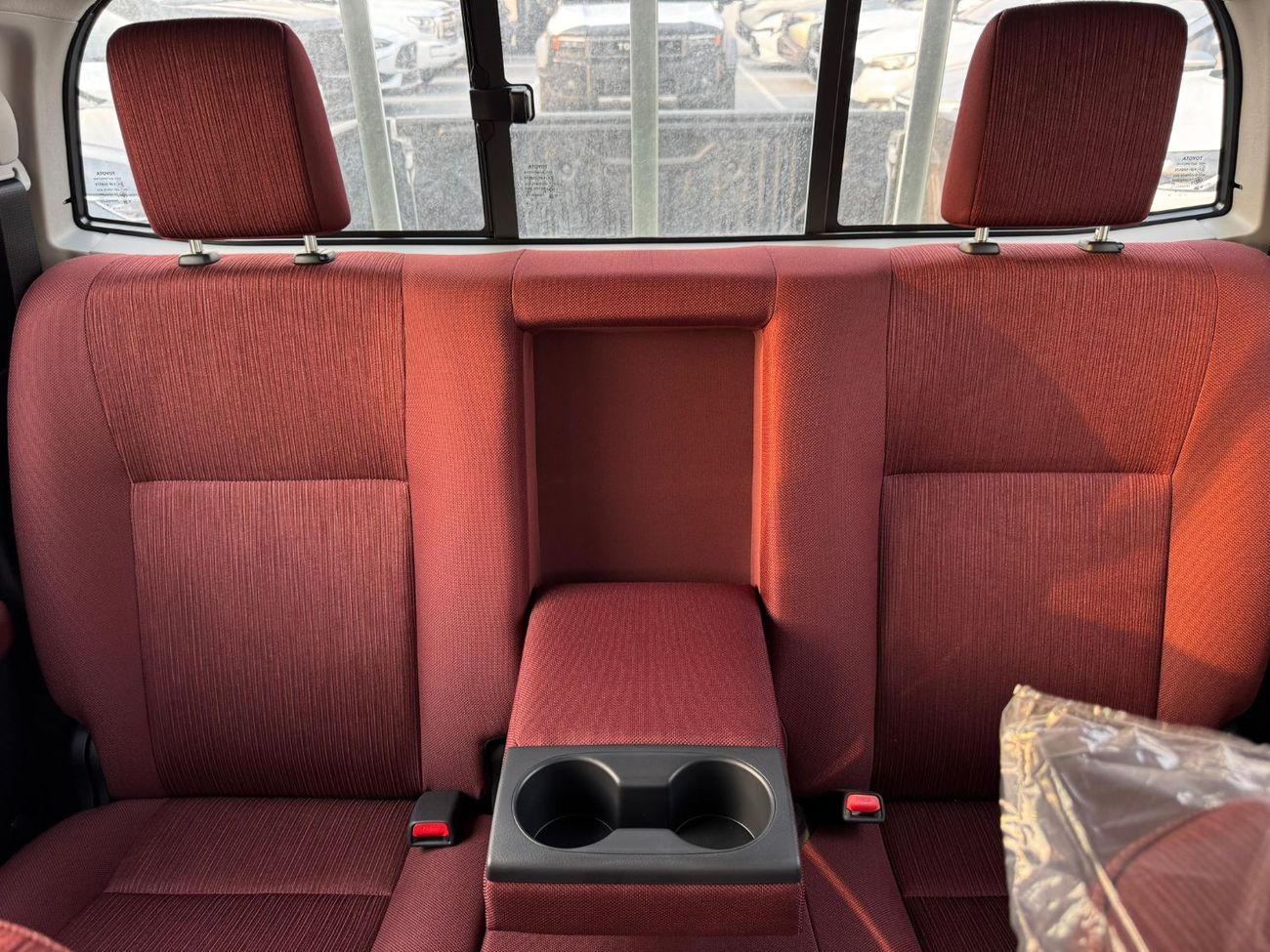 Toyota Hilux GLX 2.7L Double Cab Utility RWD A/T 4X2 FULL 1/1 2025 GCC