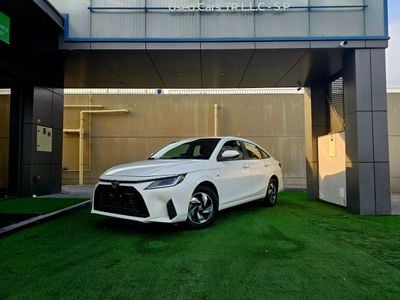 تويوتا يارس SE/ 1.5 V4 / LEATHER SEATS/ LOW MILEAGE/ SINGLE OWNER