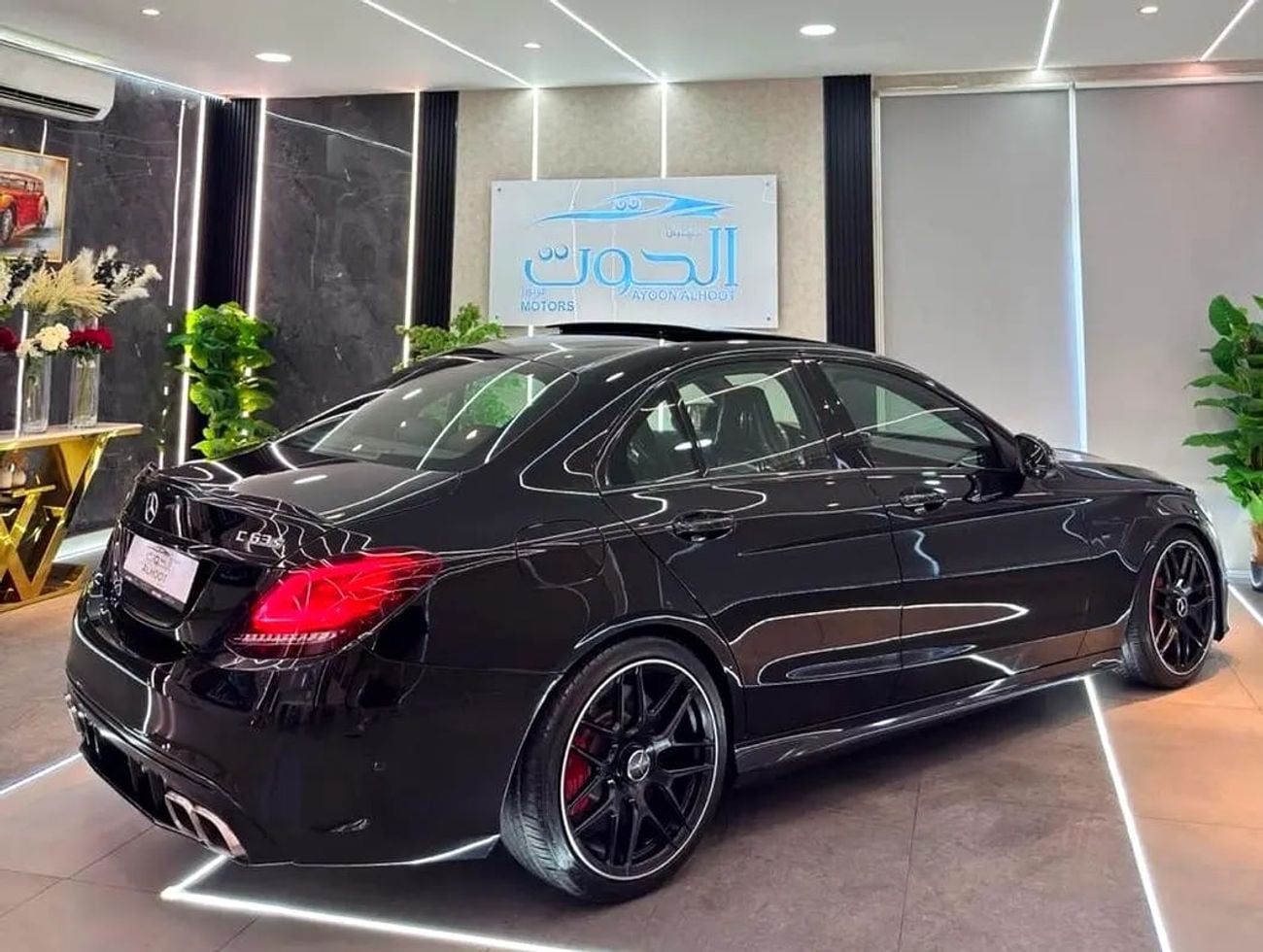 مرسيدس بنز C 63 S ELITE AMG SPECIAL MERCEDES C63S V8 || GCC || TOP OPTIONS || FORGED CARBON FIBER || RADAR LANE ASSIST
