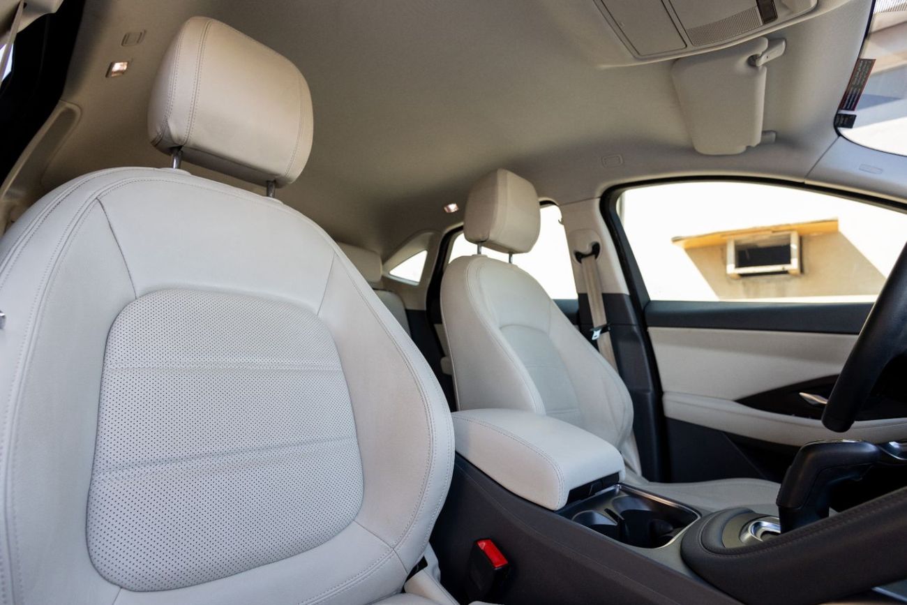 جاكوار E Pace SE P200 2.0L Jaguar E-Pace S P200 2020 GCC under Warranty with Flexible Down-Payment.