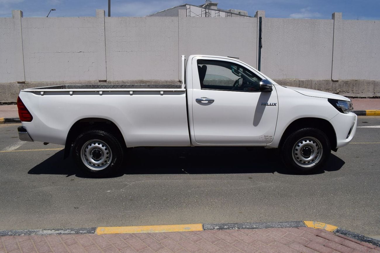 تويوتا هيلوكس GLX 2.7L Single Cab Utility 4WD M/T