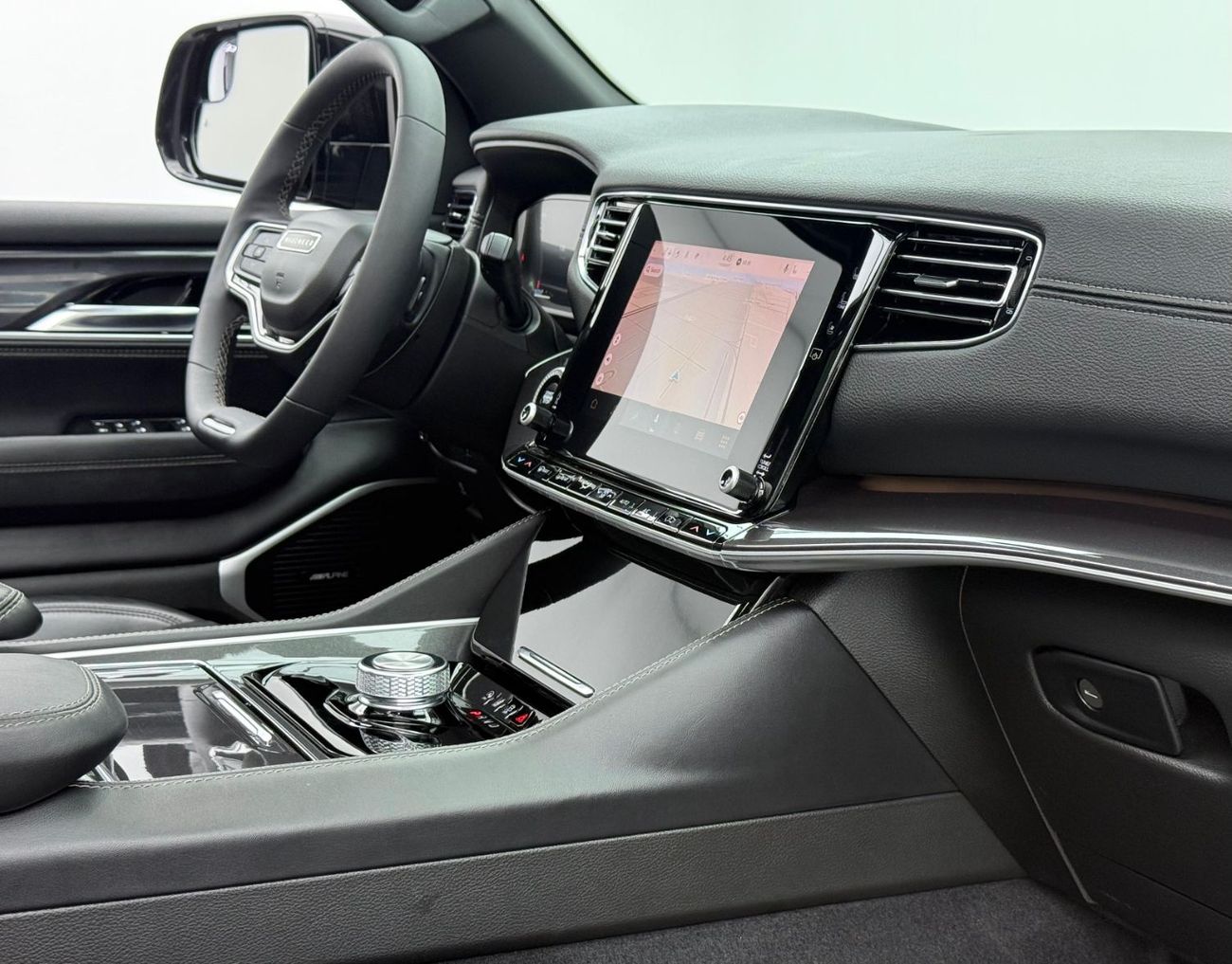 جيب واجونير 2022 Jeep Wagoneer Series II, 1 Year Warranty, Full Agency Service History, GCC