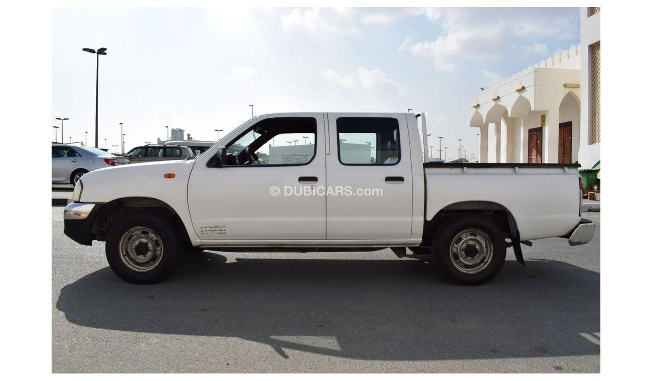 Nissan Pickup Nissan D/C pick up, model:2015. Excellent condition