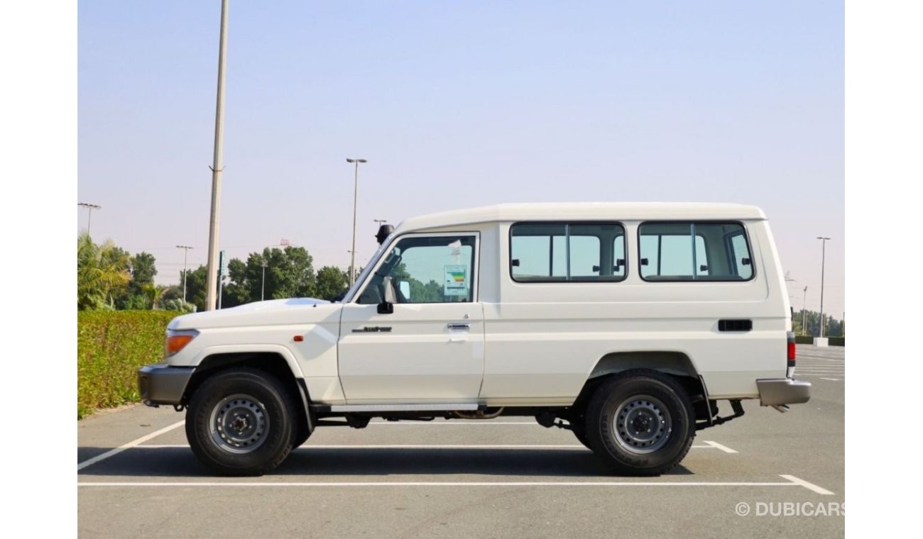 Toyota Land Cruiser Hard Top 2023| SPECIAL PRICE LC 78E PETROL 4.0L HARDTOP 3 DOORS 4X4 EXPORT ONLY