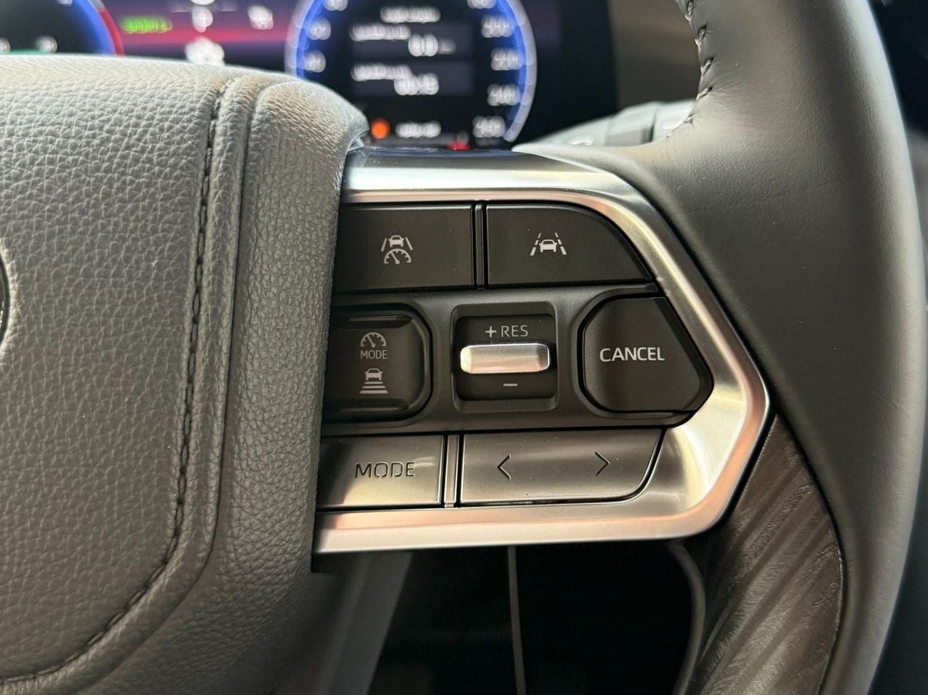 تويوتا لاند كروزر 2026 LAND CRUISER 300 GR SPORT 3.3 DIESEL **EXPORT ONLY**التصدير فقط خارج الخليج***