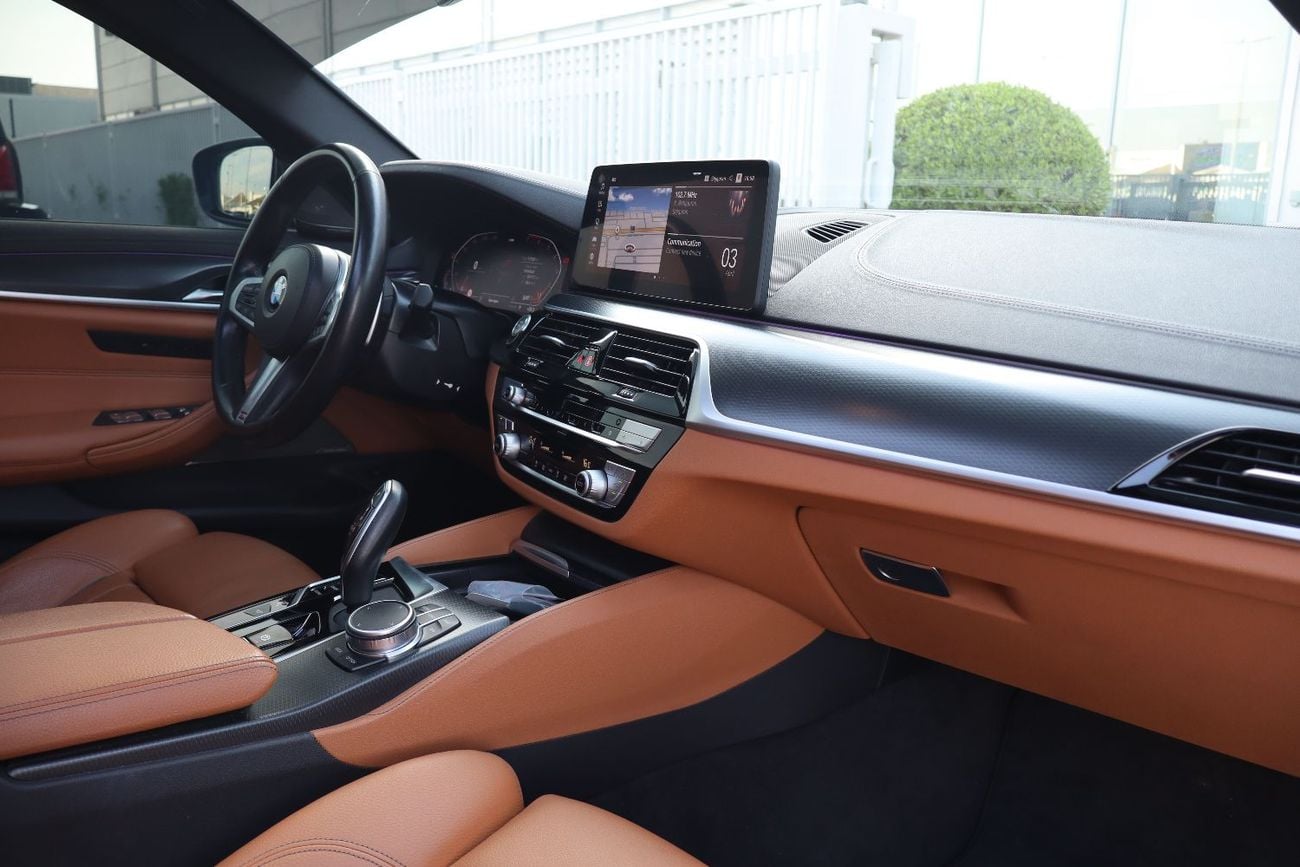 BMW 530i Luxury M Sport Package 2.0L