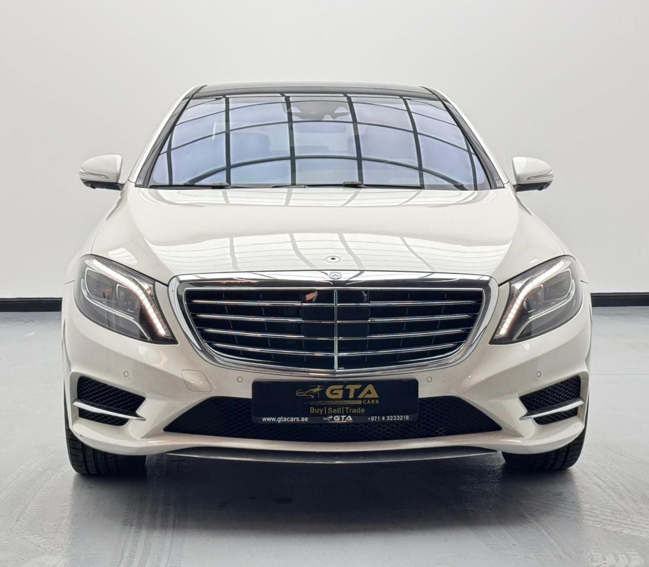 Mercedes Benz S500 AMG 4.7L 2015 Mercedes-Benz S500 AMG, Mercedes Service History, Excellent Condition, GCC