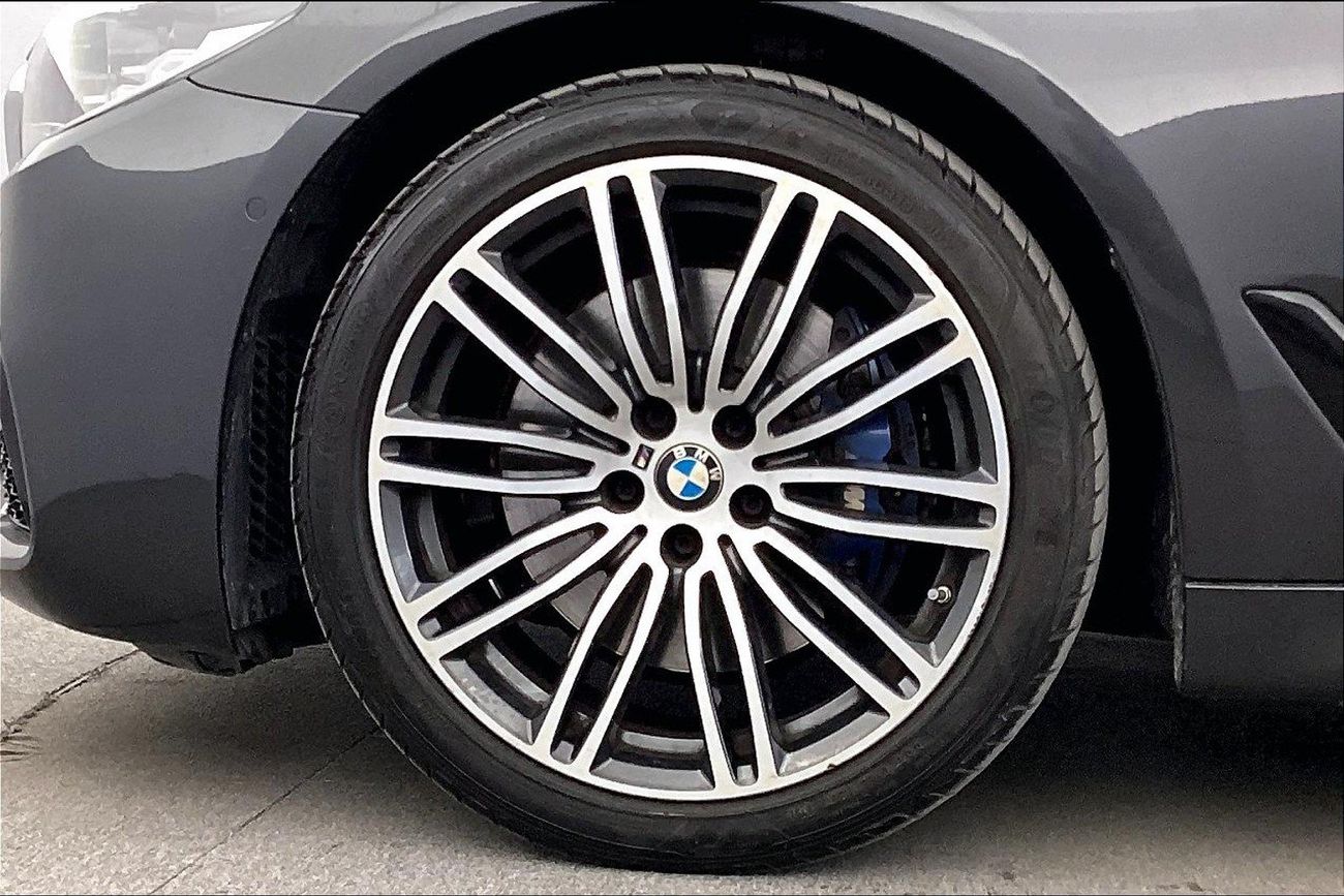 بي أم دبليو 530i M Sport | شامل الضمان | 0 ﺪﻔﻋﺓ ﺃﻮﻟﻯ