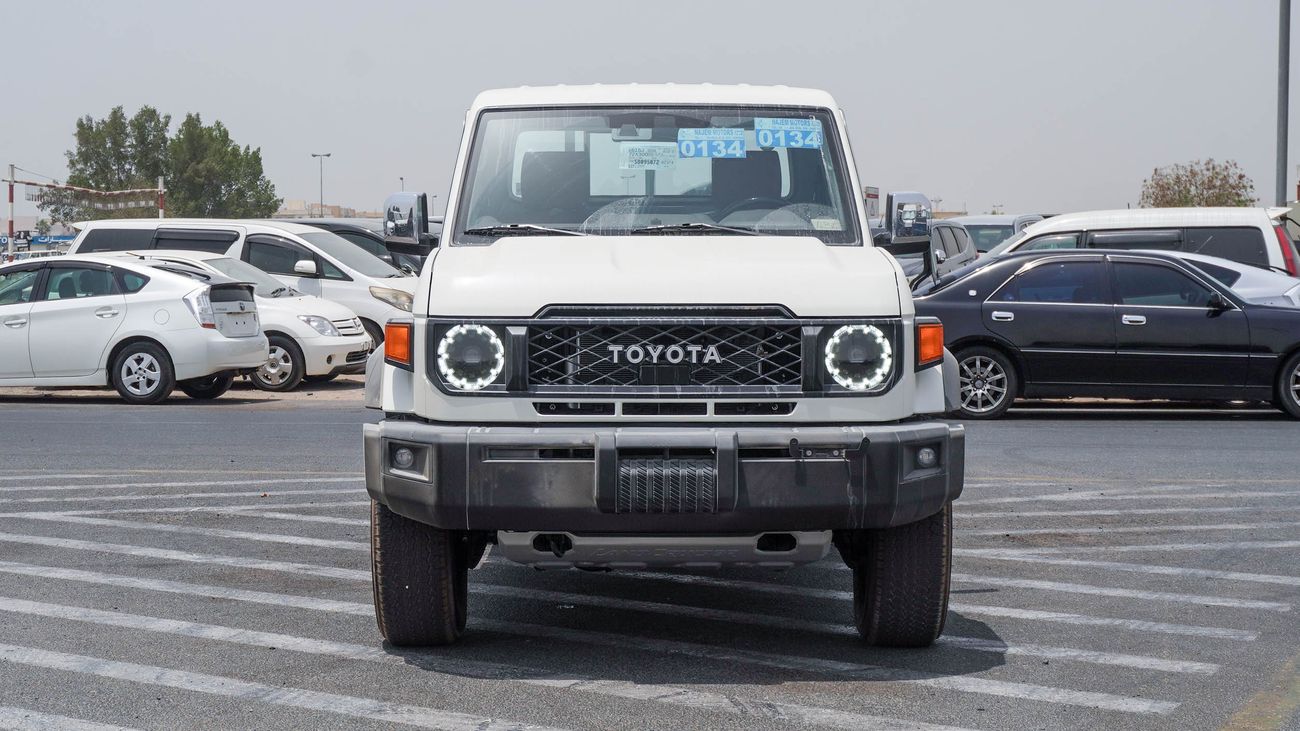 Toyota Land Cruiser Pick Up LX 4.0L V6 A/T