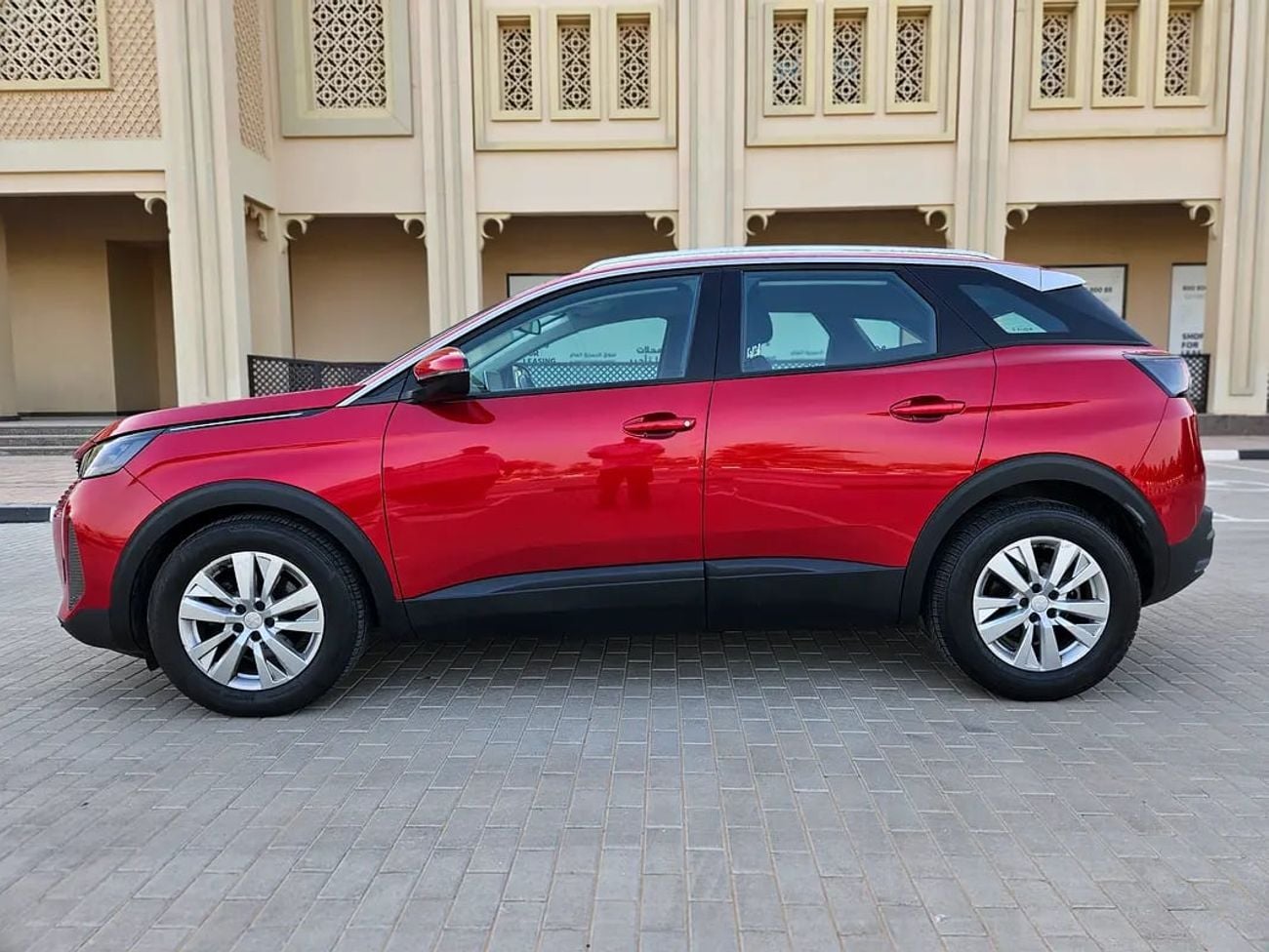 بيجو 3008 Active Plus | GCC Specs | Premium Condition Low KM Mid Sized SUV With Bank Loan
