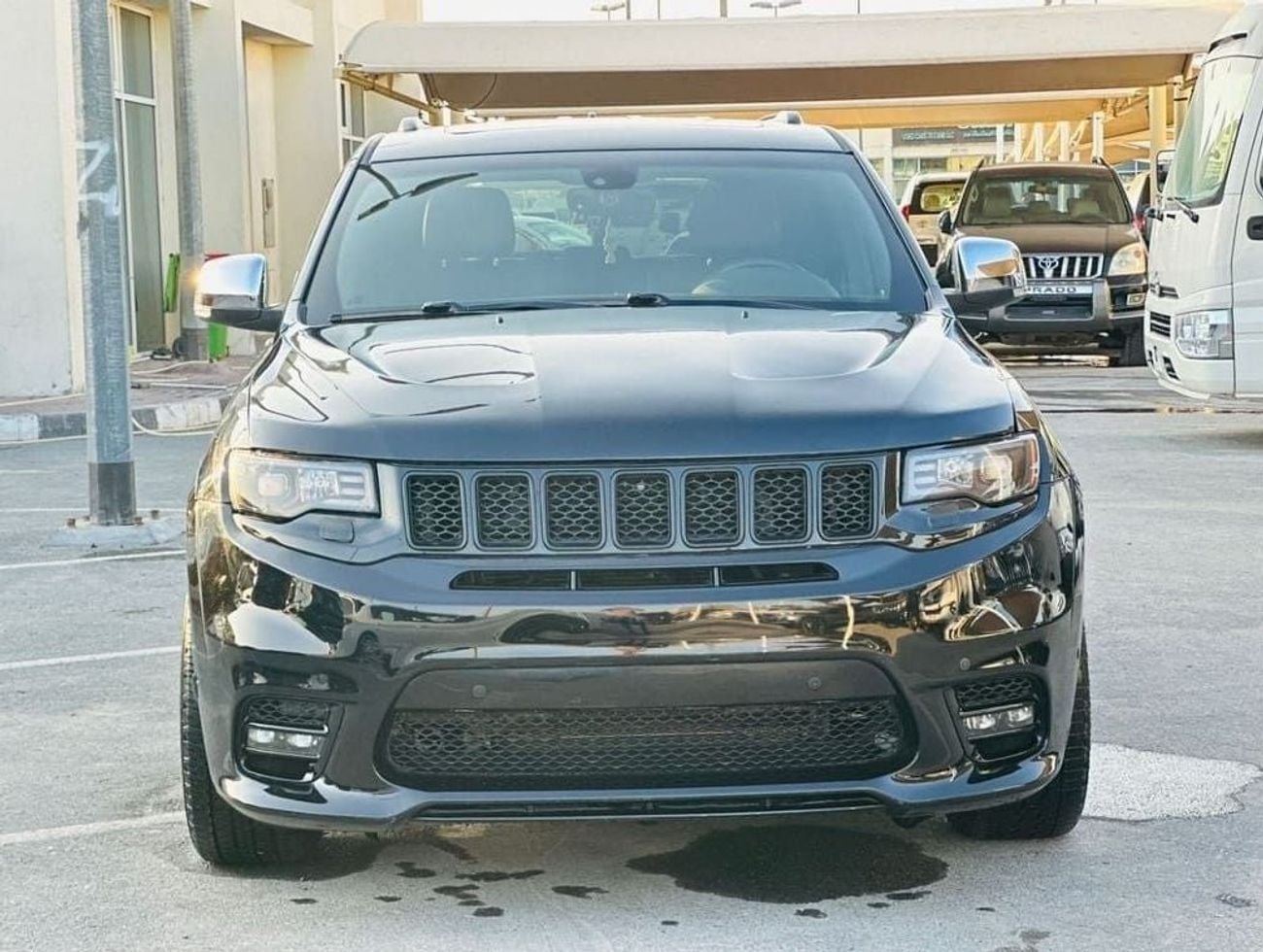 جيب جراند شيروكي Limited 5.7L (350 HP)