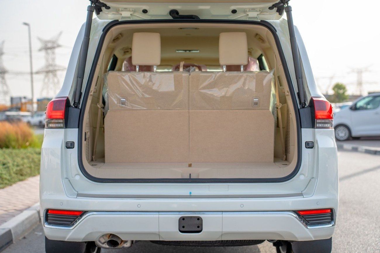تويوتا لاند كروزر Lc300 VX 4 0L petrol engine 2025 LHD white  with beige interior
