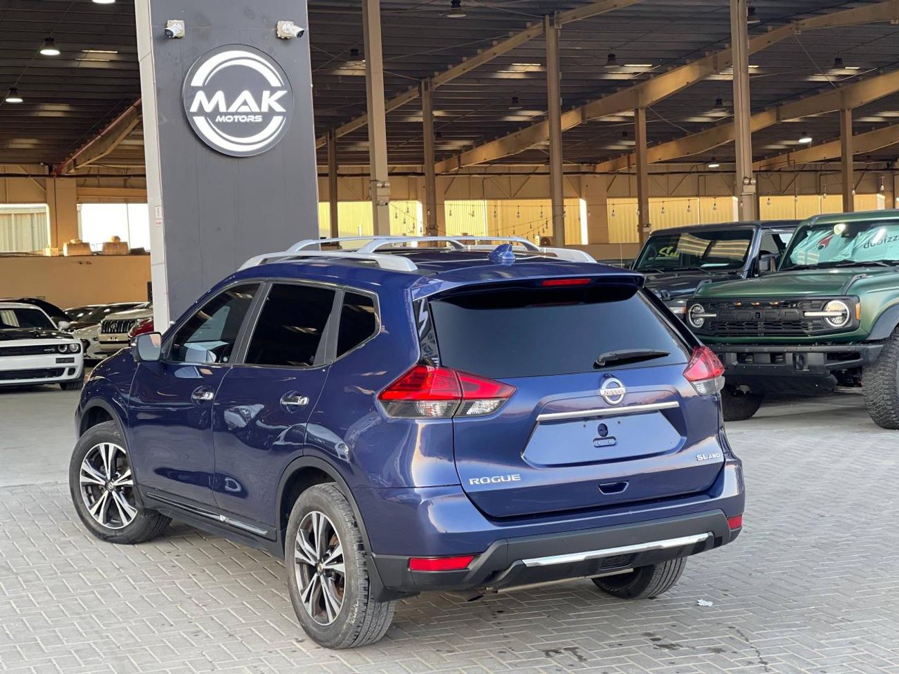 نيسان روج SL / AWD / 2.5 V4 / فتحة سقف بانورامية / كاميرا 360 درجة / رادار / نظام صوت BOSE