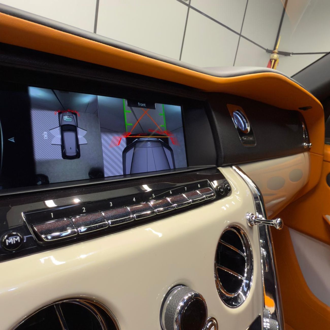 Rolls Royce Cullinan  Silver Badge | 2026 Facelift Kit | GCC Specs | Service Contract